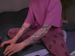 milkboy_blonde's webcam