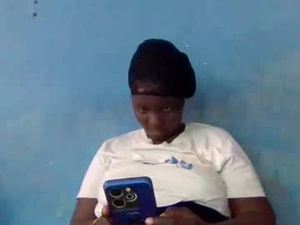 milkyebony254's webcam