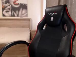 mira_jade's webcam