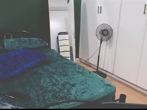 mirajoylive's webcam