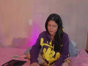 miss_antonella___'s webcam