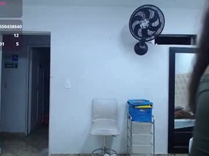 miss_lunablue19's webcam