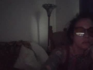 misshoneybadger333's webcam