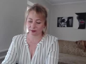 mistress_milfa's webcam