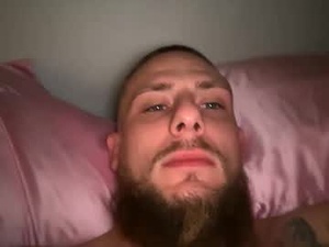 mrliquorup69's webcam