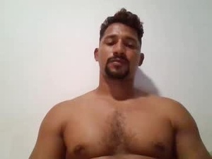 muscle_hardboy's webcam