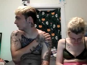 mystery_couple6's webcam