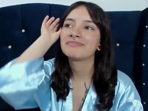 nahomy_glow's webcam