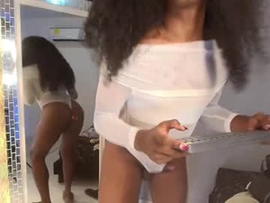 naomiqueents's webcam