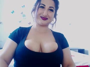 naughtymaya4you's webcam