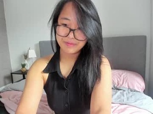 naughtynerdygirl's webcam