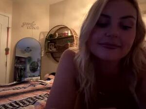 navybabyy's webcam