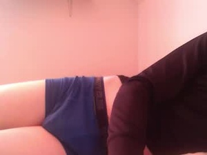 needmoney120637's webcam