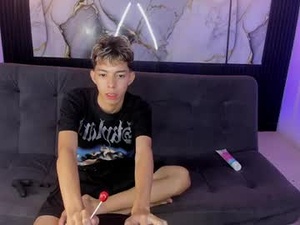 nico_naughtyboy's webcam