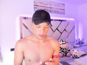 nicolas_reyes_'s webcam