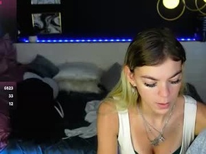 nicole_pinky's webcam