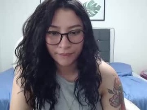 nicolee_8's webcam