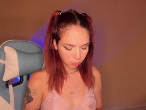 nicolepeachx's webcam