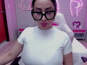 nicolle__doll's webcam