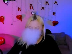 nikki_kiss_'s webcam