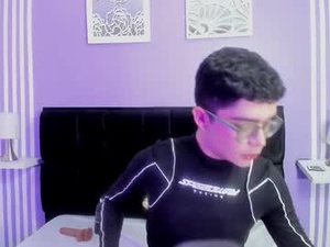 niko_baby_bear's webcam