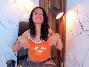 nina_belle_'s webcam