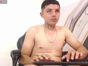 noahayala1's webcam