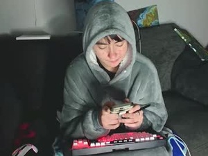 notmyfroggy's webcam