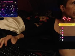 nylonsissystocking's webcam