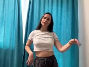 olivia_dancer's webcam