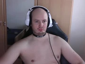 owndbysheena's webcam