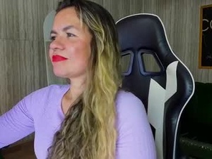 paula_lorens_t's webcam