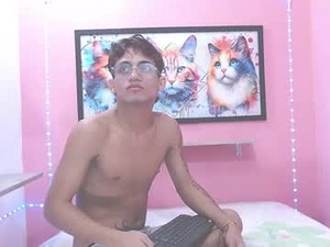 paulwalker19's webcam
