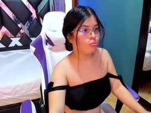 perla_cutey's webcam