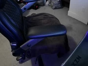 pervy_naked_gamer's webcam