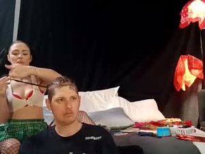 pinkpulseglobal's webcam