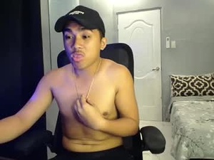 pinoyadriannexxx's webcam