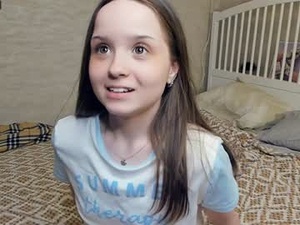 polly_dollie_'s webcam