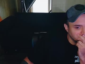 poo_c_licker213's webcam