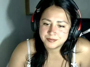 pretty_sierra002's webcam