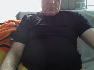 pussyaddict444's webcam