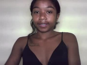 queennaya's webcam