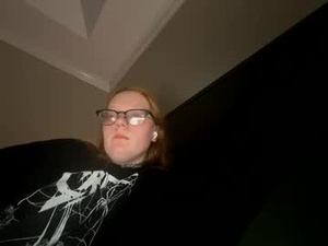 red_hot_foxx03's webcam