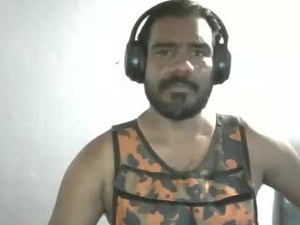 reydiaz665636's webcam