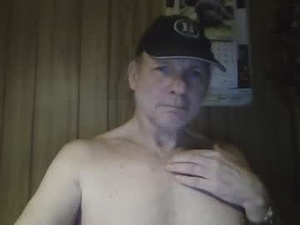 roses2u1958's webcam