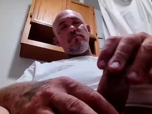 rough4you1979's webcam