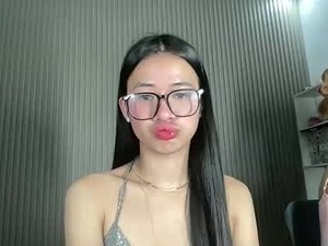 roweena_rodrigo69x's webcam