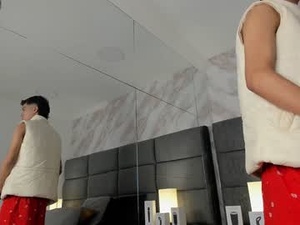russell_adams_'s webcam