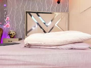 sabrina_monaco's webcam