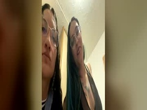 sam_and_ocean's webcam
